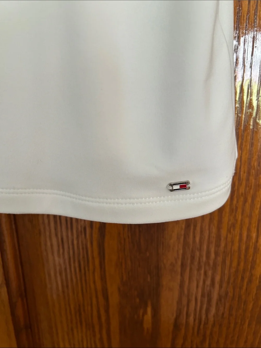 Tommy Hilfiger NWT White Pleated Sleeve V-Neck Blouse - Picture 4 of 8